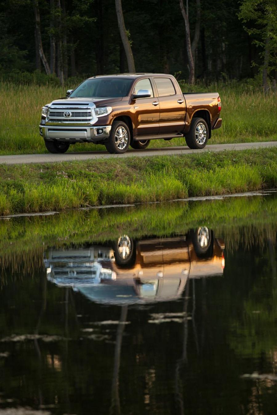  Toyota Tundra 1794 Edition 2013 года  (фото 16 из 40)
